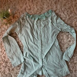 Splendid Mint and White button-down vintage Striped Top